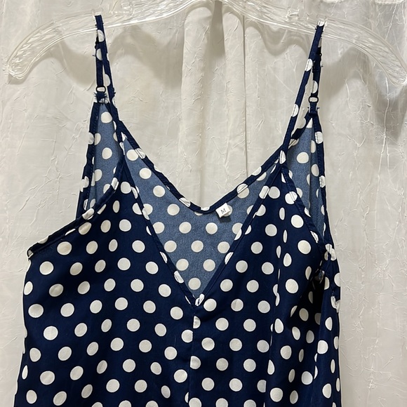 🤩Spaghetti strap flowy blue Polk dot dress with pockets - Picture 3 of 3